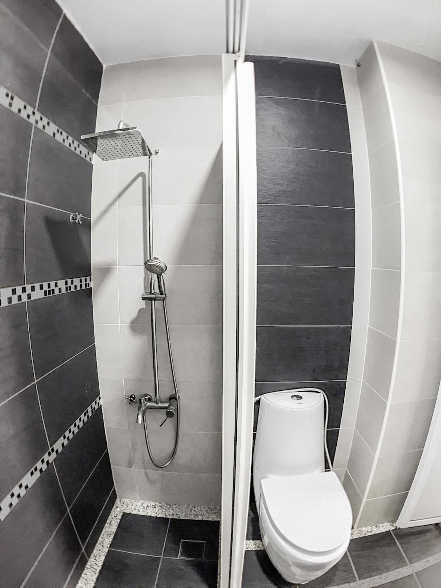 Melaka City View Homestay: Balcony Apartment near Jonker Street Malacca Exterior photo