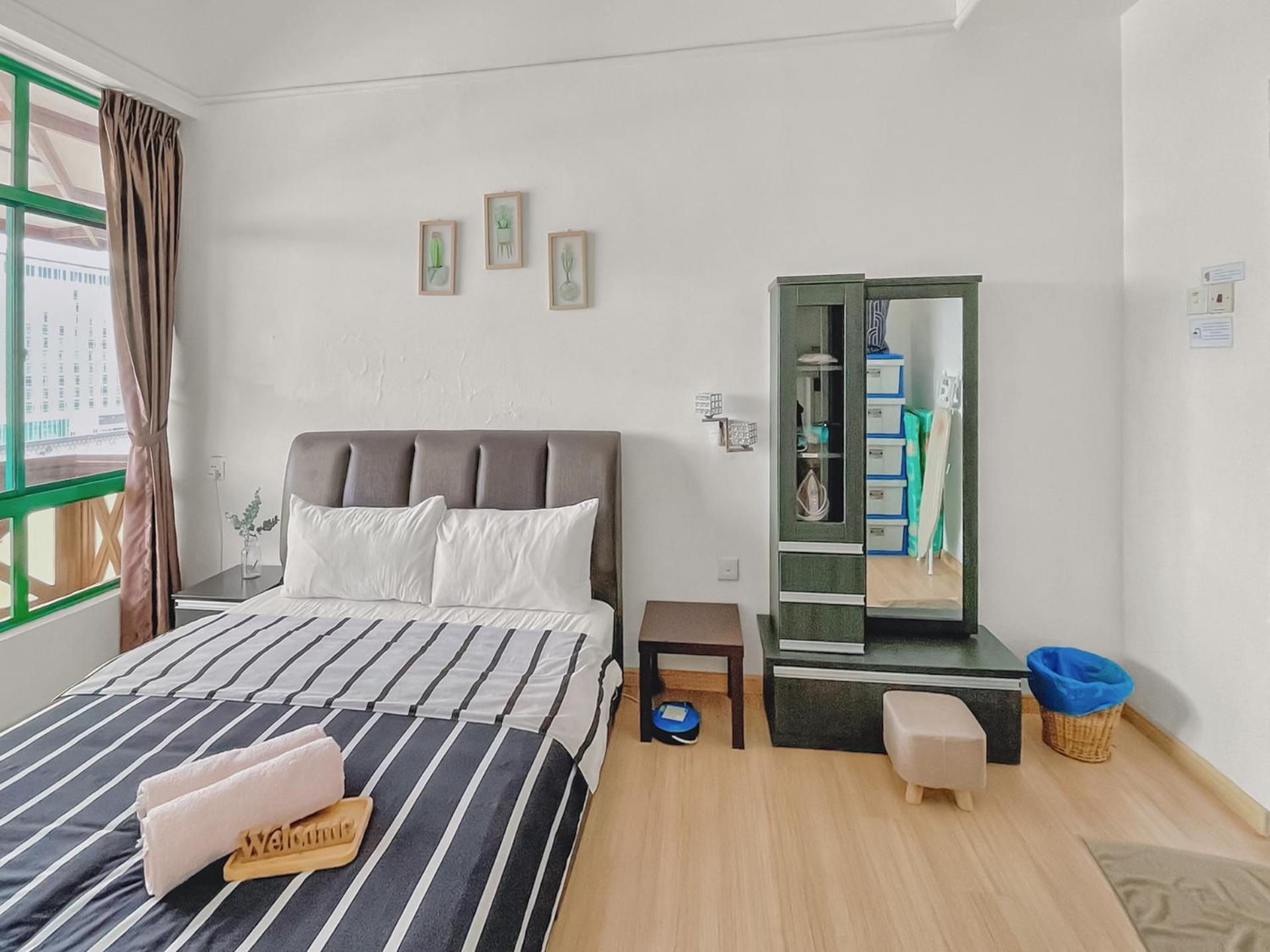 Melaka City View Homestay: Balcony Apartment near Jonker Street Malacca Exterior photo